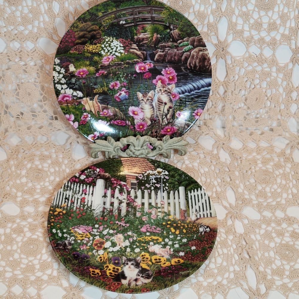 Knowles Garden Secrets Cat Collector Plates Set 2 Higgins Bond Floral Multicolor